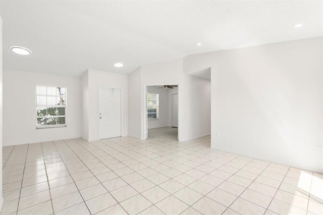 5 of 20 - 14680 N Beckley Sq, Davie, FL