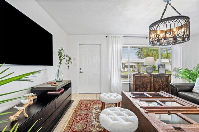 1 of 26 - 170 Nw 27th St, Pompano Beach, FL