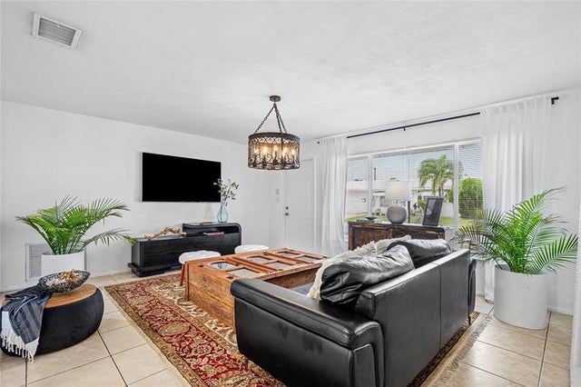 3 of 26 - 170 Nw 27th St, Pompano Beach, FL