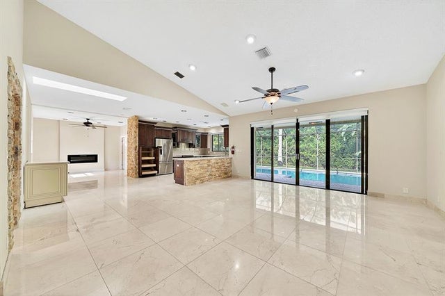 4 of 71 - 645 Nw 102nd Ave, Coral Springs, FL