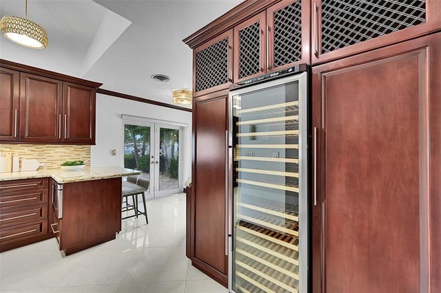 5 of 64 - 800 Se 3rd Ter, Pompano Beach, FL