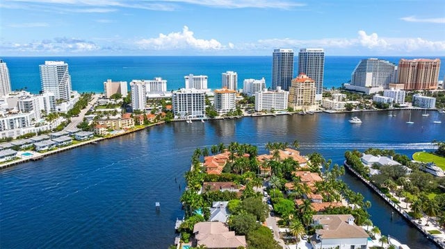 5 of 21 - 2701 Aqua Vista Blvd, Fort Lauderdale, FL
