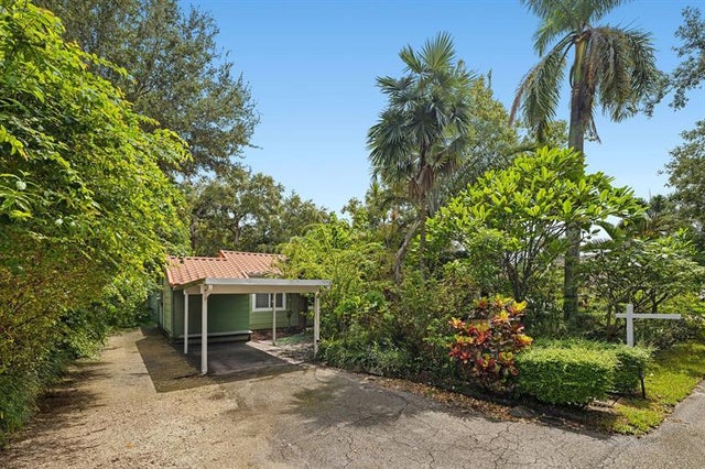 1 of 31 - 11705 Ne 11th Ave, Biscayne Park, FL