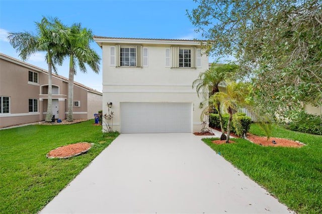 3 of 74 - 19126 Sw 5th St, Pembroke Pines, FL