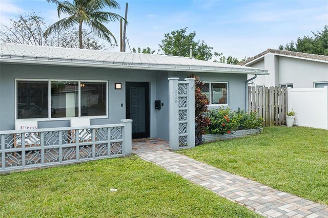 1 of 20 - 2240 Ne 37th St, Lighthouse Point, FL