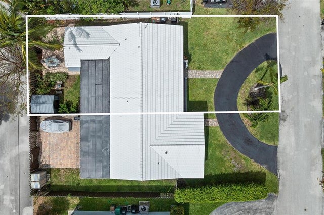 2 of 20 - 2240 Ne 37th St, Lighthouse Point, FL