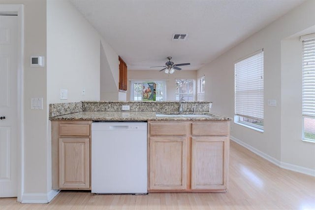 4 of 35 - 9358 Arborwood Cir, Davie, FL