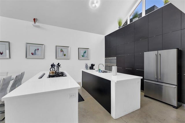 1 of 49 - 303 Sw 9th St, Fort Lauderdale, FL