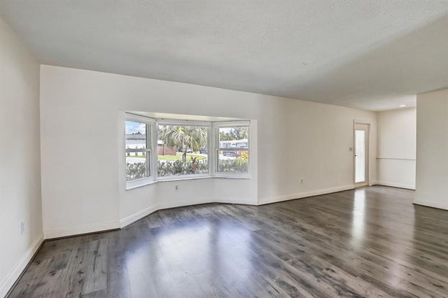 5 of 48 - 7000 Nw 20th St, Sunrise, FL