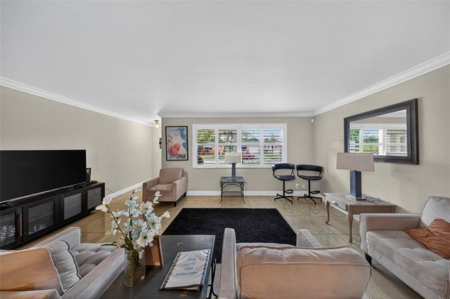 5 of 40 - 3951 Nw 33rd Ter, Lauderdale Lakes, FL