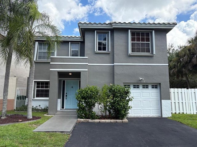1 of 20 - 11567 N Open Ct, Hollywood, FL
