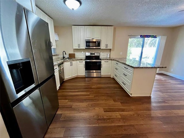 3 of 20 - 11567 N Open Ct, Hollywood, FL