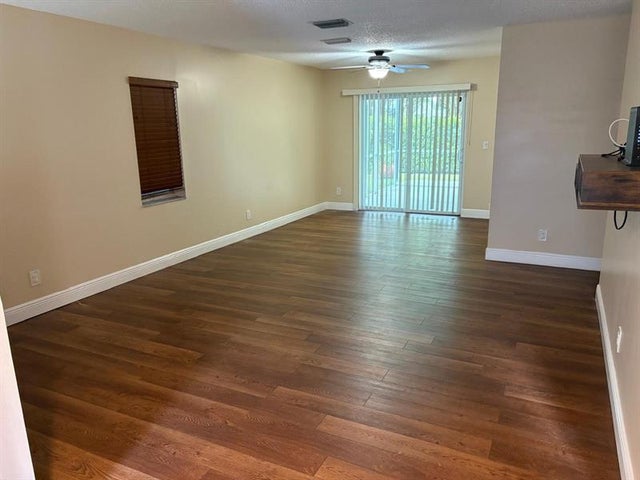 4 of 20 - 11567 N Open Ct, Hollywood, FL