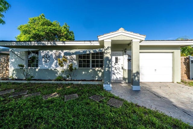 2 of 20 - 4581 Ne 3rd Ave, Fort Lauderdale, FL