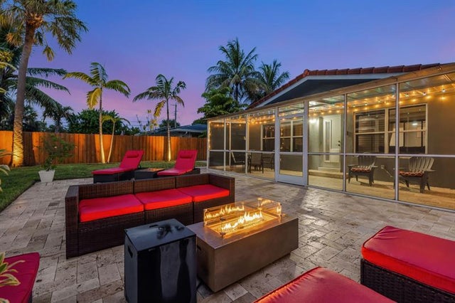 4 of 64 - 2407 Ne 17th Ter, Wilton Manors, FL