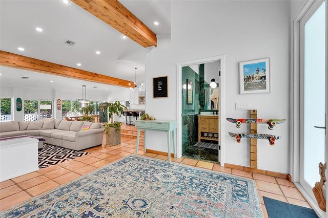 4 of 57 - 2739 Oak Tree Ln, Fort Lauderdale, FL