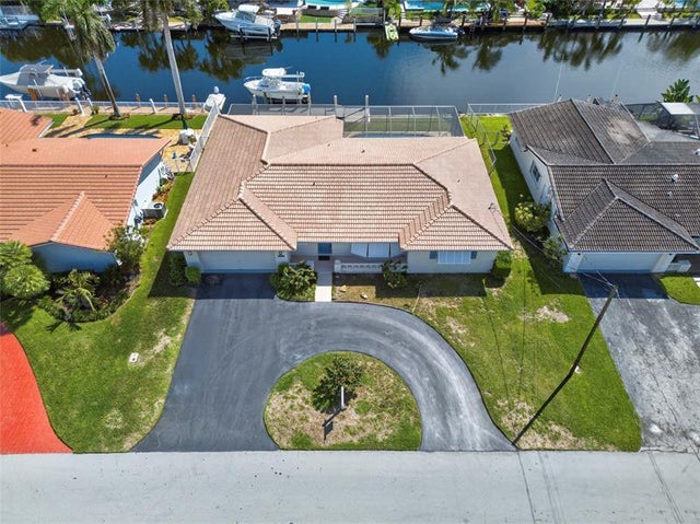 2 of 49 - 630 Se 6th Ave, Pompano Beach, FL