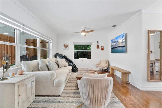 4 of 36 - 1519 Washington St, Hollywood, FL