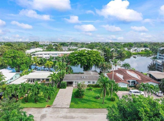 1 of 30 - 725 Ne 17th Ct, Fort Lauderdale, FL