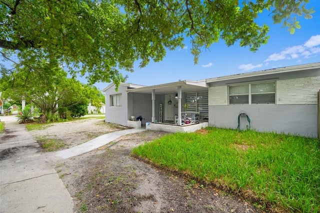 4 of 34 - 3480 Sw 15th St, Fort Lauderdale, FL