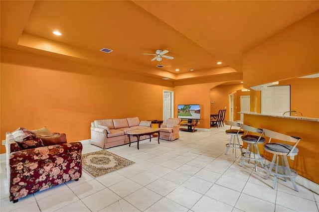 3 of 38 - 3020 Nw 10th Ct, Fort Lauderdale, FL