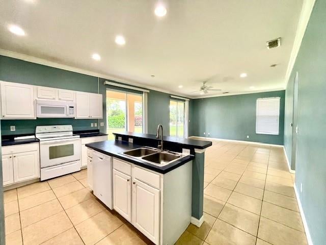 4 of 12 - 589 Genevieve Dr, Lehigh Acres, FL