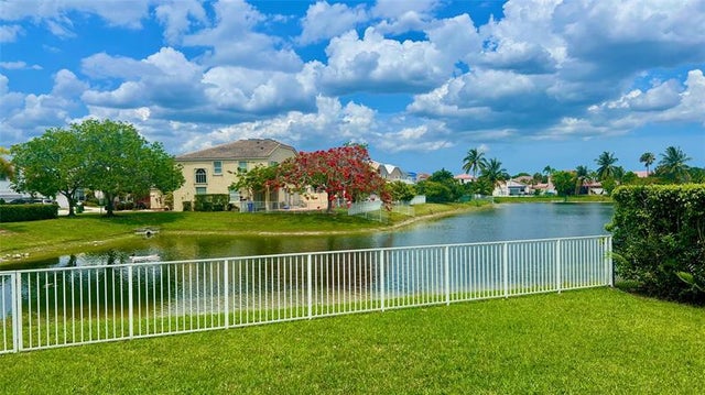2 of 27 - 1581 Nw 159th Ave, Pembroke Pines, FL