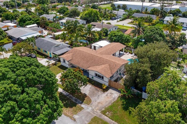 4 of 56 - 1434 W Trammell St, Lantana, FL