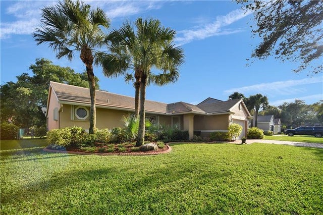 9226 Nw 44th Ct, Coral Springs