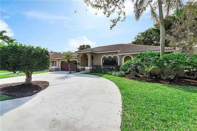 1 of 28 - 3958 Nw 57th St, Coconut Creek, FL