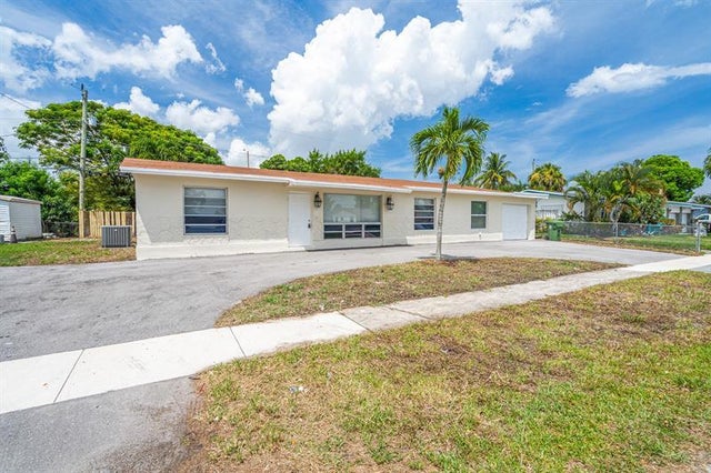 2 of 50 - 2871 Nw 18 Ct, Fort Lauderdale, FL
