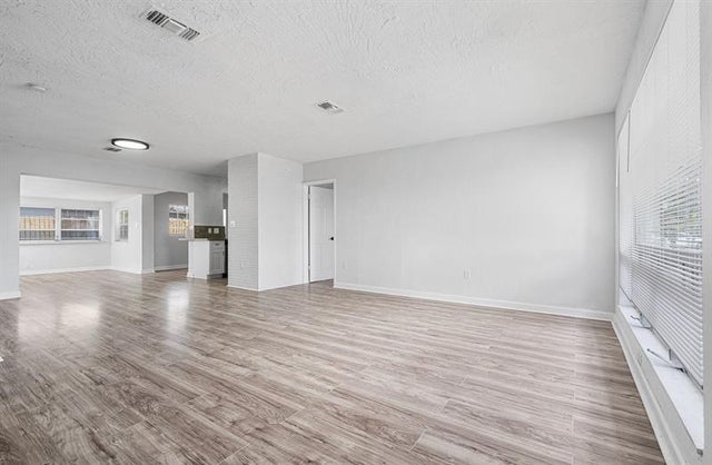 5 of 50 - 2871 Nw 18 Ct, Fort Lauderdale, FL