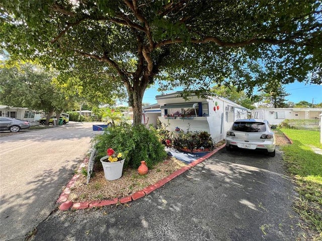 8725 Sw 16th Ct, Davie