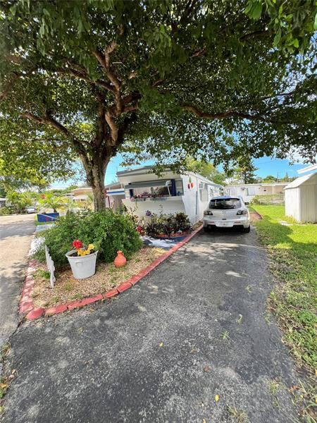 4 of 26 - 8725 Sw 16th Ct, Davie, FL