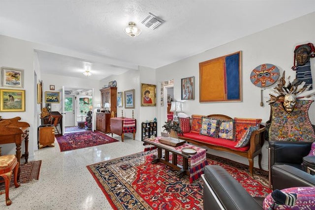 5 of 45 - 1212 Ne 13th Ave, Fort Lauderdale, FL