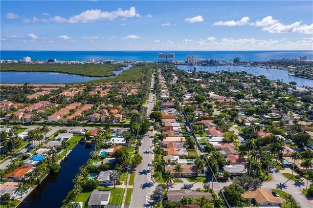3 of 32 - 818 N 12th Ave, Hollywood, FL