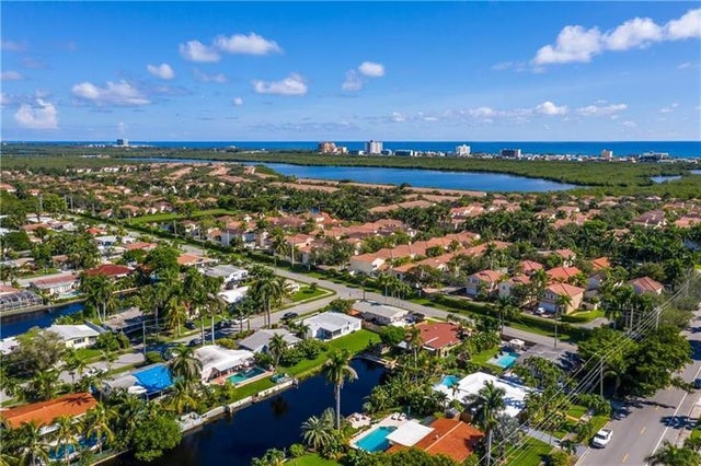 4 of 32 - 818 N 12th Ave, Hollywood, FL