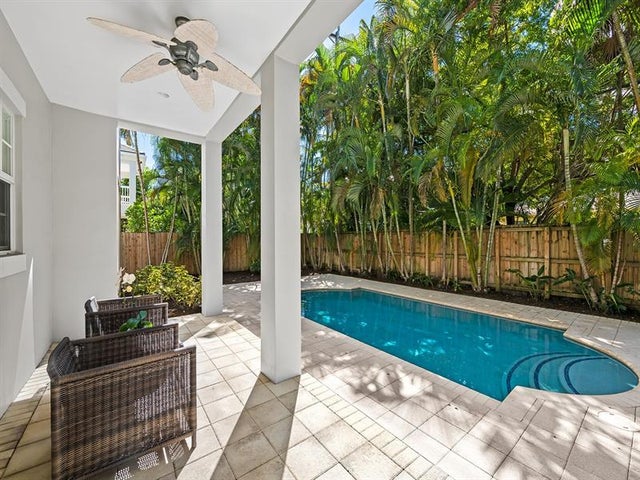 2 of 31 - 810 Se 5th Ct, Fort Lauderdale, FL