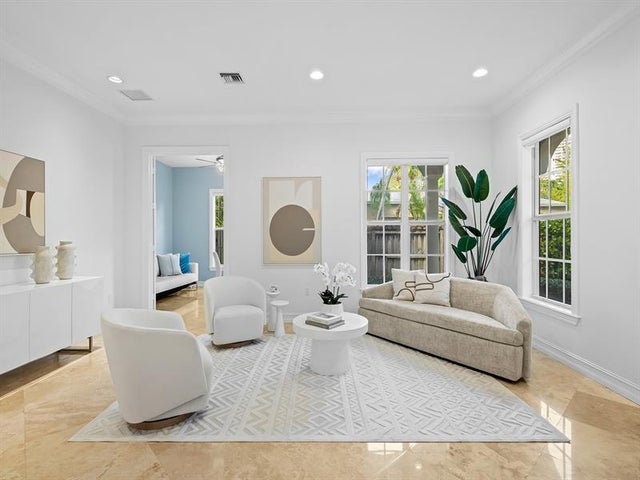 4 of 31 - 810 Se 5th Ct, Fort Lauderdale, FL