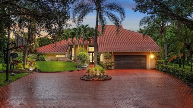 1 of 43 - 10111 Vestal Ct, Coral Springs, FL