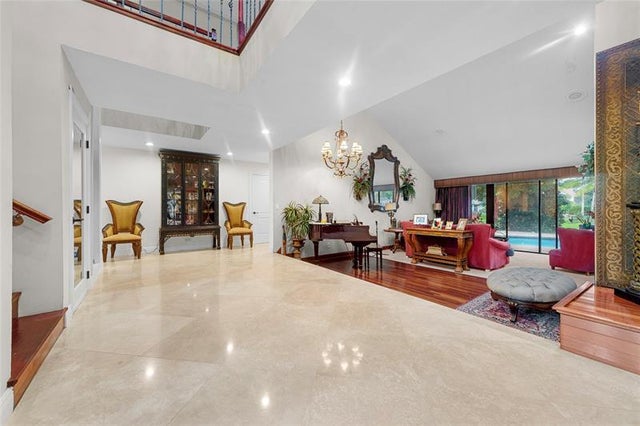 4 of 43 - 10111 Vestal Ct, Coral Springs, FL
