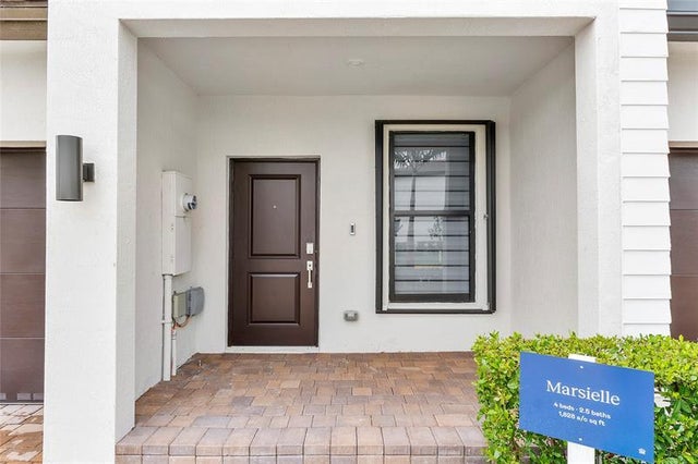 5 of 29 - 15987 Sw 2nd Place, Pembroke Pines, FL