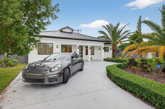 1 of 54 - 4620 Ne 4th Av, Oakland Park, FL