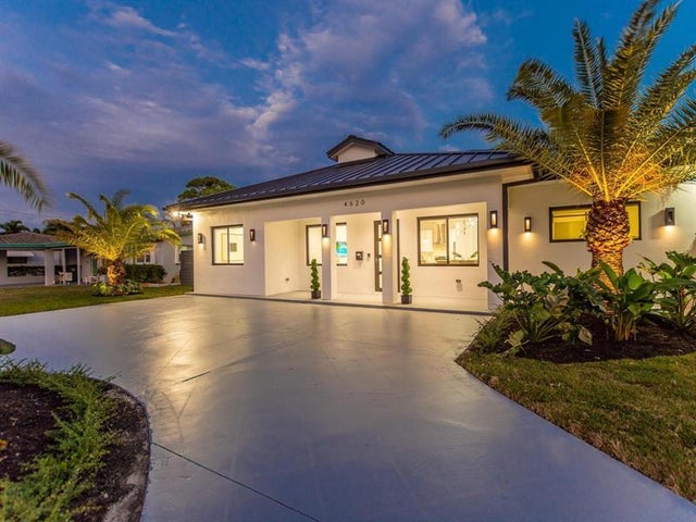 2 of 54 - 4620 Ne 4th Av, Oakland Park, FL