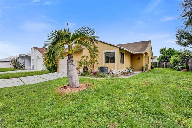 3 of 32 - 10921 Sw 10th Ct, Pembroke Pines, FL