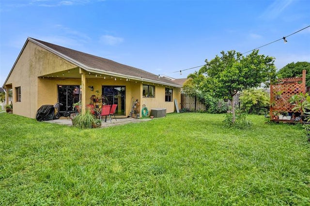 4 of 32 - 10921 Sw 10th Ct, Pembroke Pines, FL