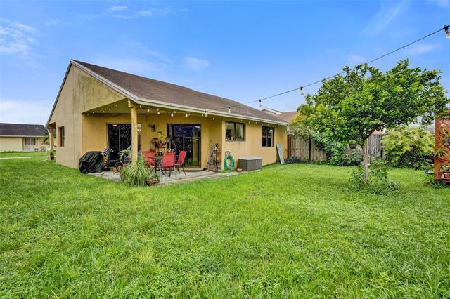 5 of 32 - 10921 Sw 10th Ct, Pembroke Pines, FL