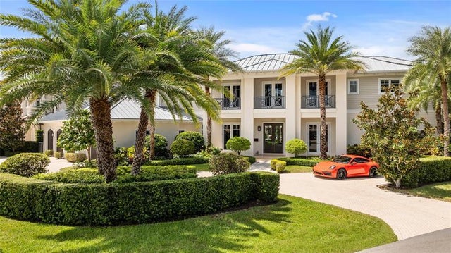 1 of 99 - 3211 Ne 27th Ave, Lighthouse Point, FL