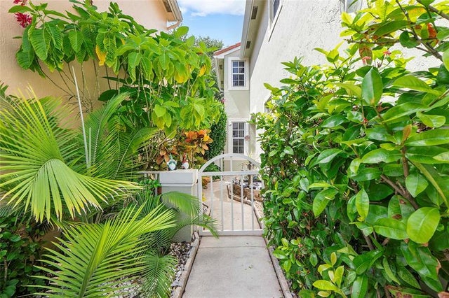 4 of 57 - 11180 Nw 46th Dr, Coral Springs, FL