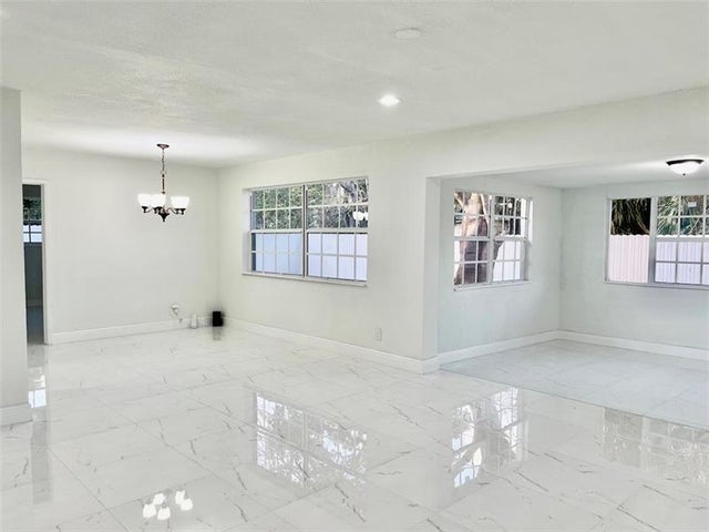 5 of 24 - 841 Ne 51st St, Deerfield Beach, FL